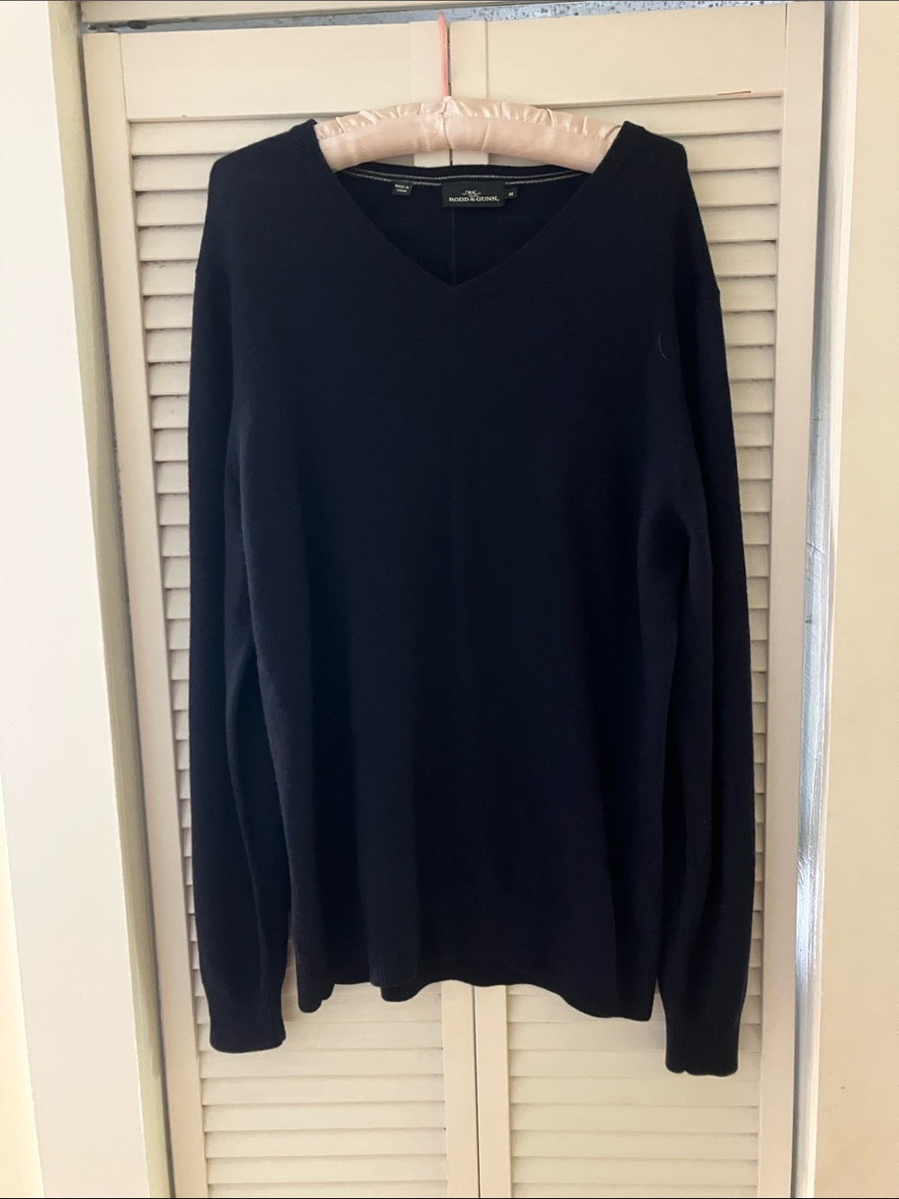 Rodd & Gunn Merino Wool Navy Blue V-Neck Sweater Size Medium